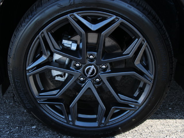 Certified 2025 Nissan Kicks SR AWD/4WD image 13