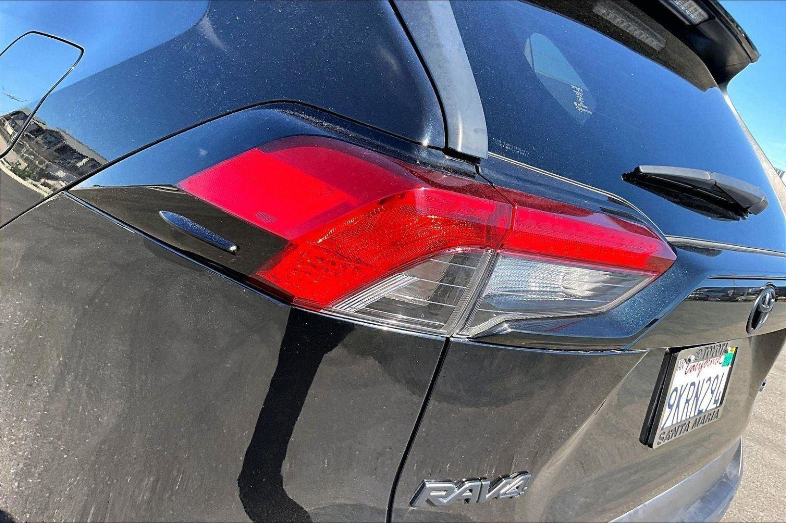 Used 2024 Toyota RAV4 XLE Premium FWD image 27
