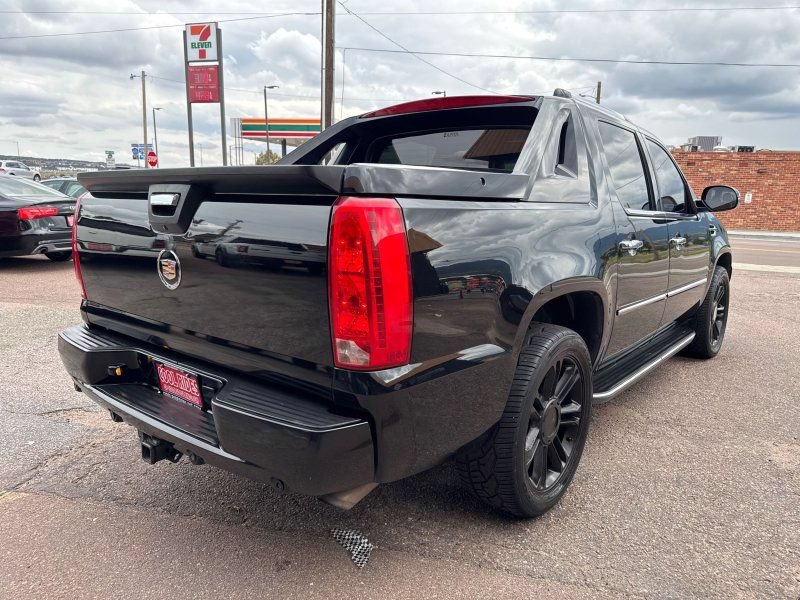 Used 2007 Cadillac Escalade EXT w/ Information Package AWD/4WD image 5