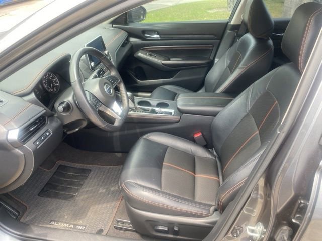 Used 2022 Nissan Altima 2.5 SR FWD image 2
