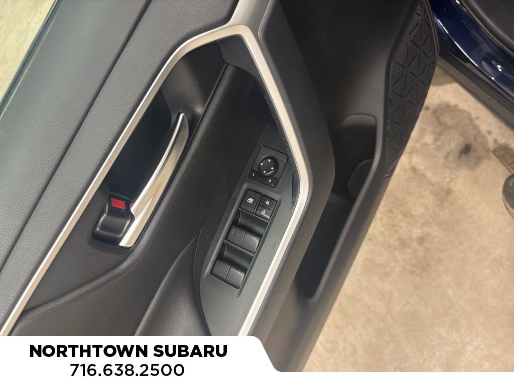 Used 2020 Toyota RAV4 XLE w/ Carpet Mat Package AWD/4WD image 21