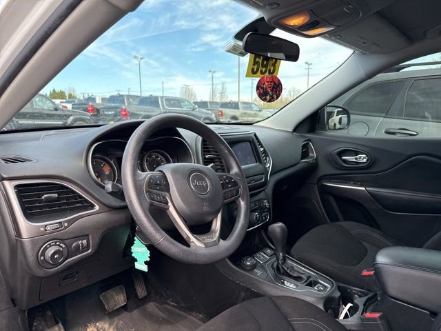 Used 2019 Jeep Cherokee Latitude w/ Popular Appearance Group image 7