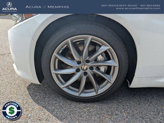Used 2025 Alfa Romeo Giulia AWD image 11