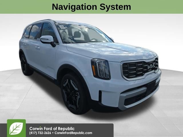 Used 2025 Kia Telluride S image 3