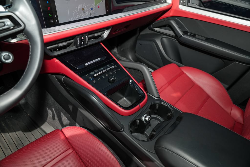 Certified 2026 Porsche Cayenne Coupe AWD/4WD image 26