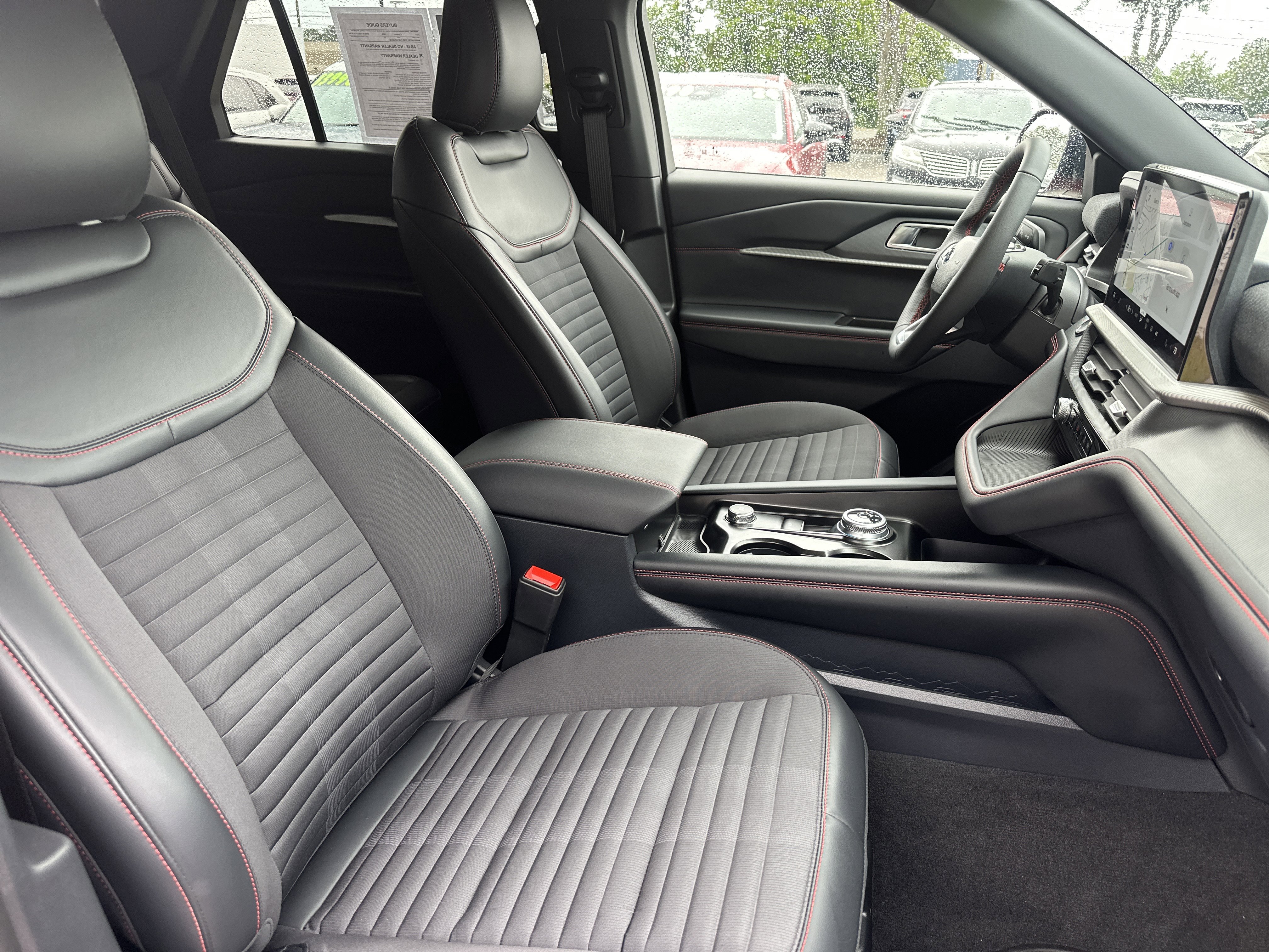 Used 2026 Ford Explorer ST-Line w/ Premium Package RWD image 6