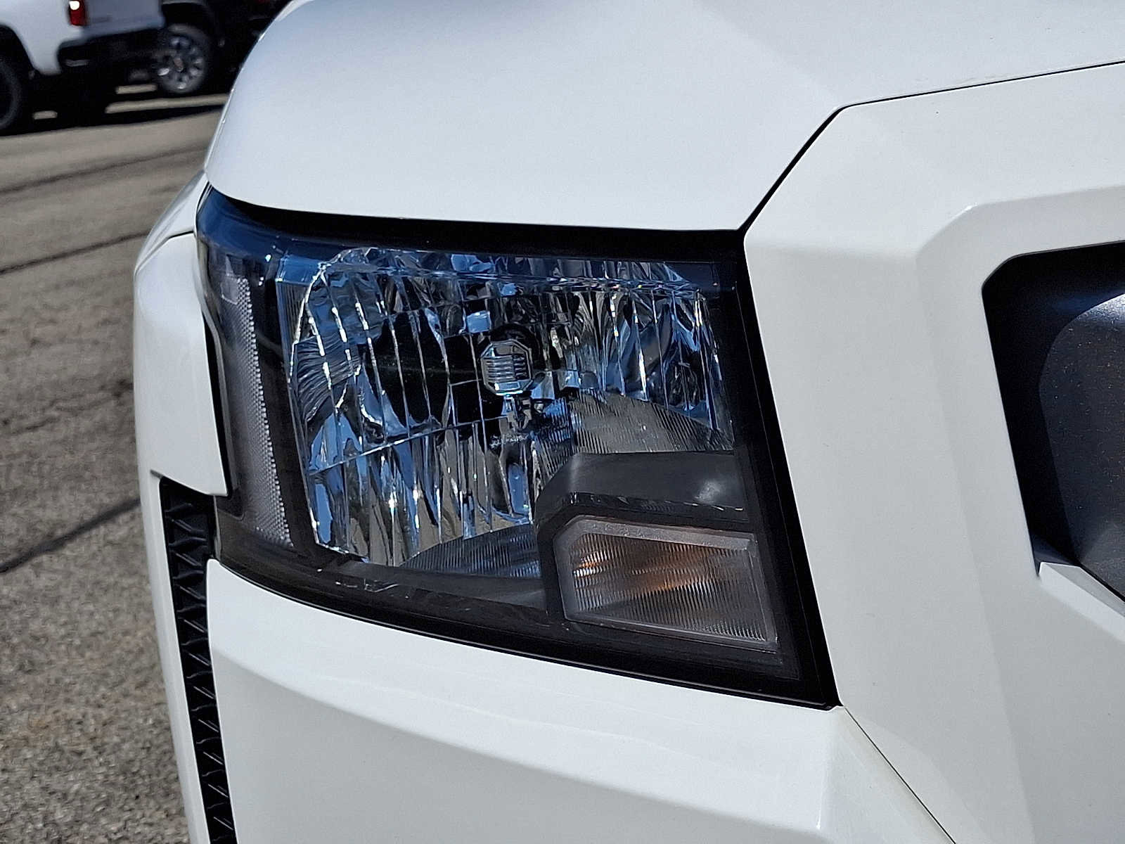 Used 2022 Nissan Frontier SV image 9