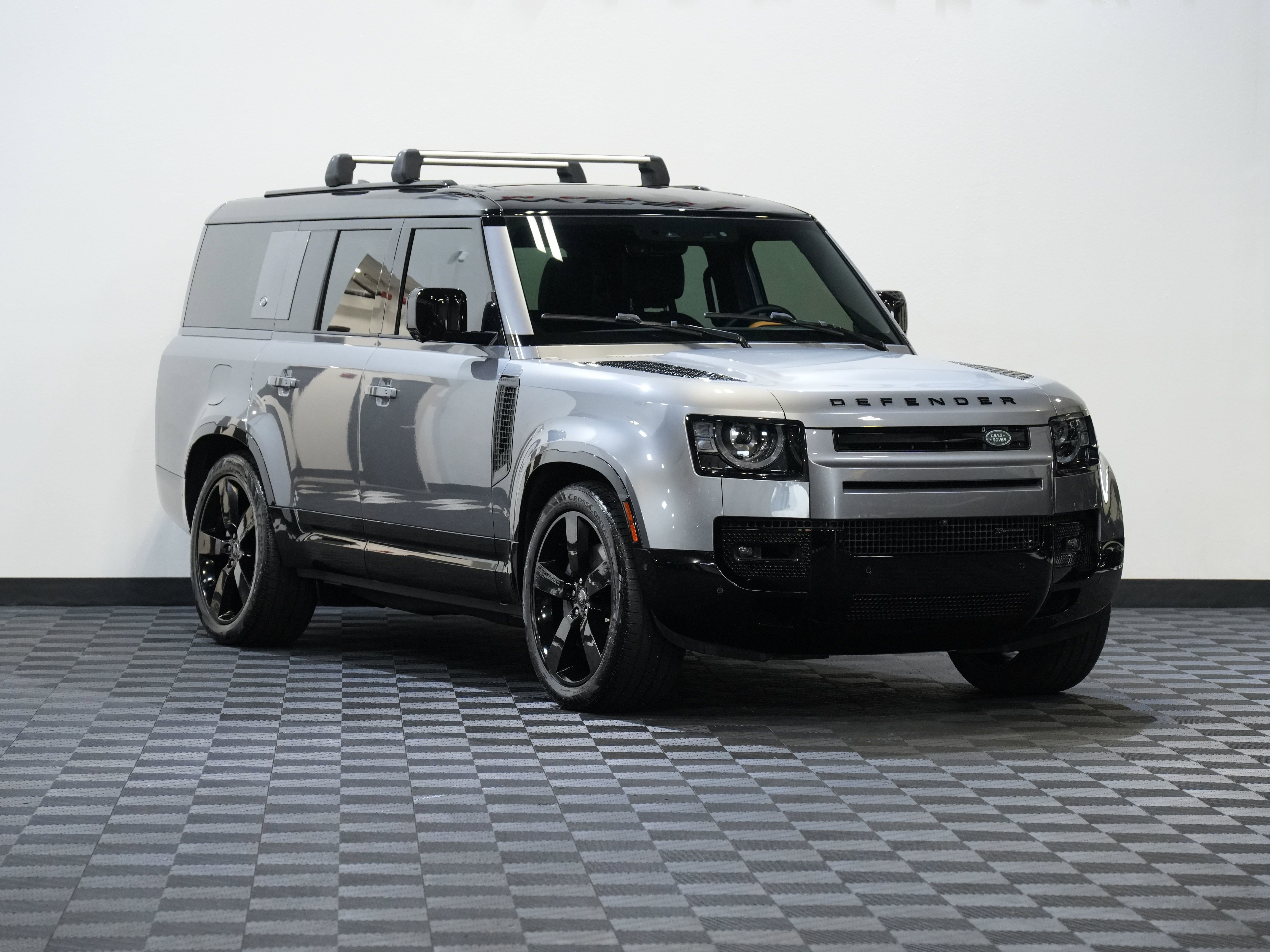 Used 2023 Land Rover Defender 130 X-Dynamic SE AWD/4WD image 5