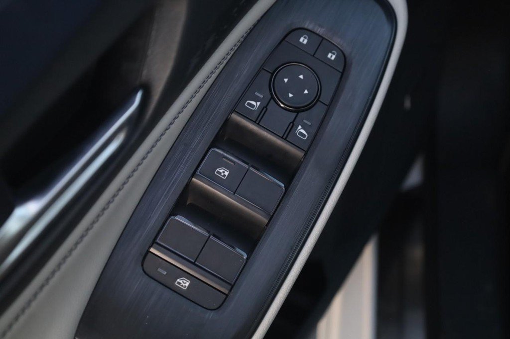 New 2026 Nissan Sentra SL w/ Floor Mat Package FWD image 11