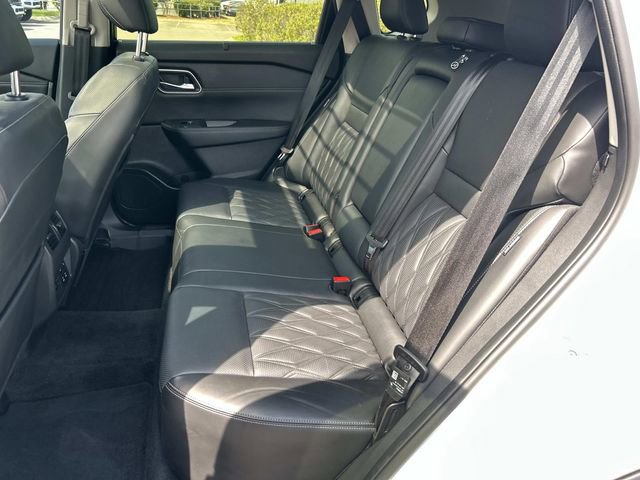 Used 2024 Nissan Rogue Platinum w/ Platinum Premium Package image 21