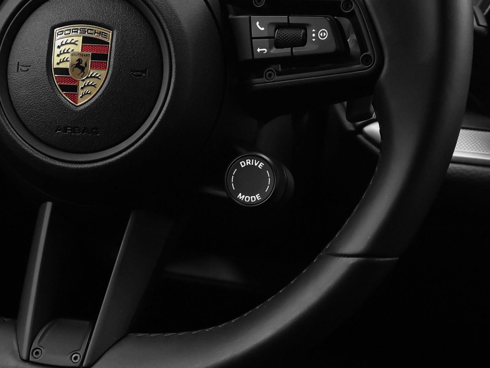 Certified 2025 Porsche Cayenne AWD/4WD image 33