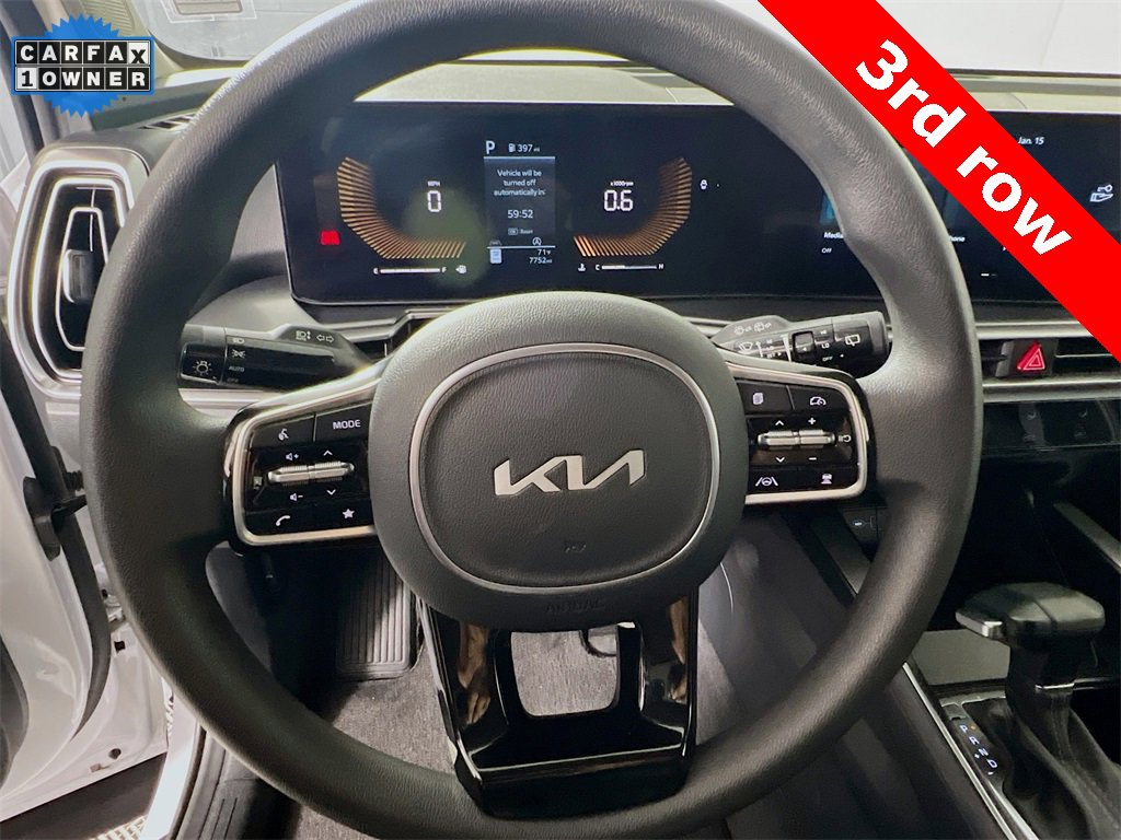 Certified 2025 Kia Sorento LX image 12