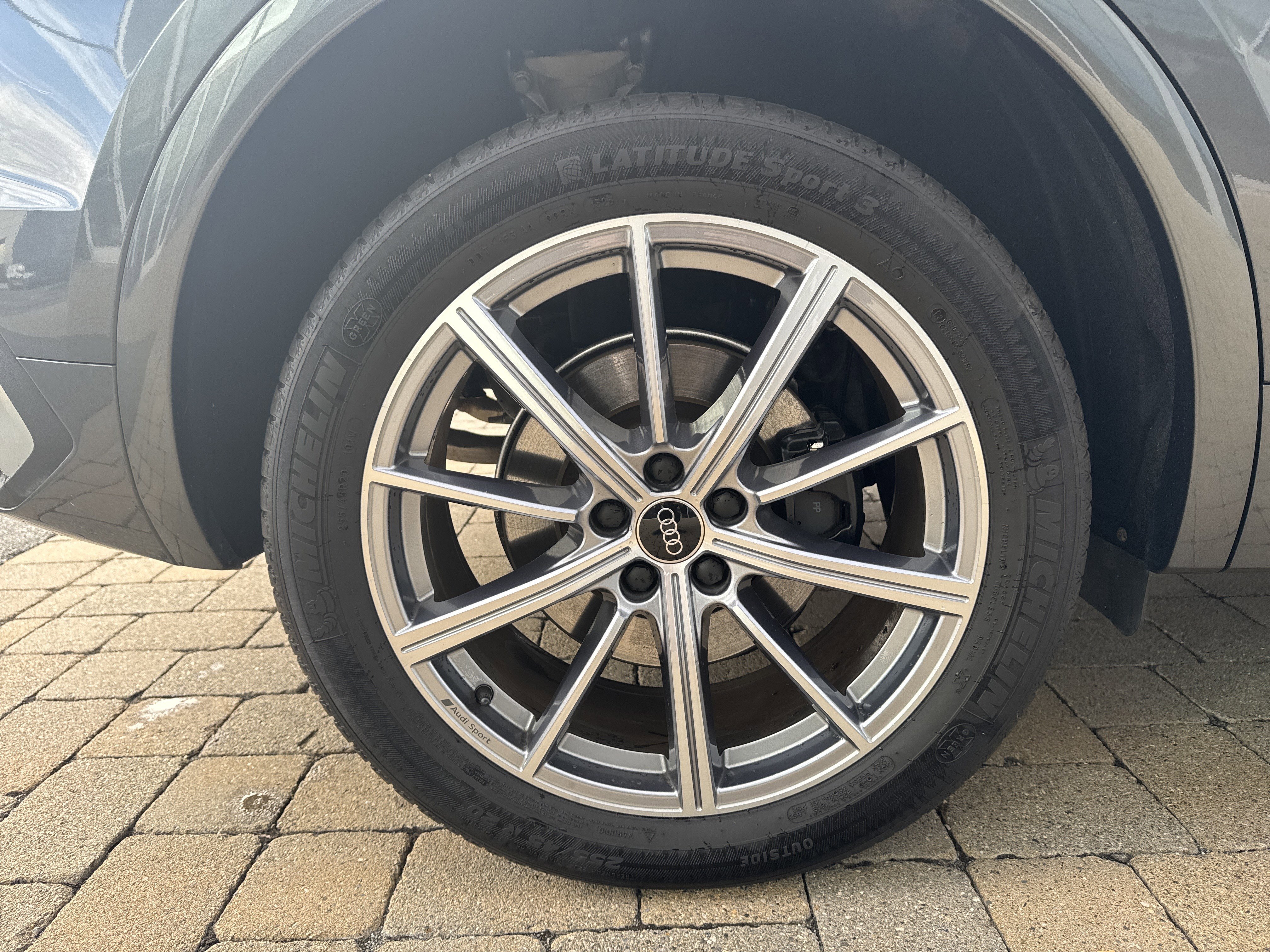 Used 2024 Audi SQ5 Premium Plus w/ Premium Plus Package image 30