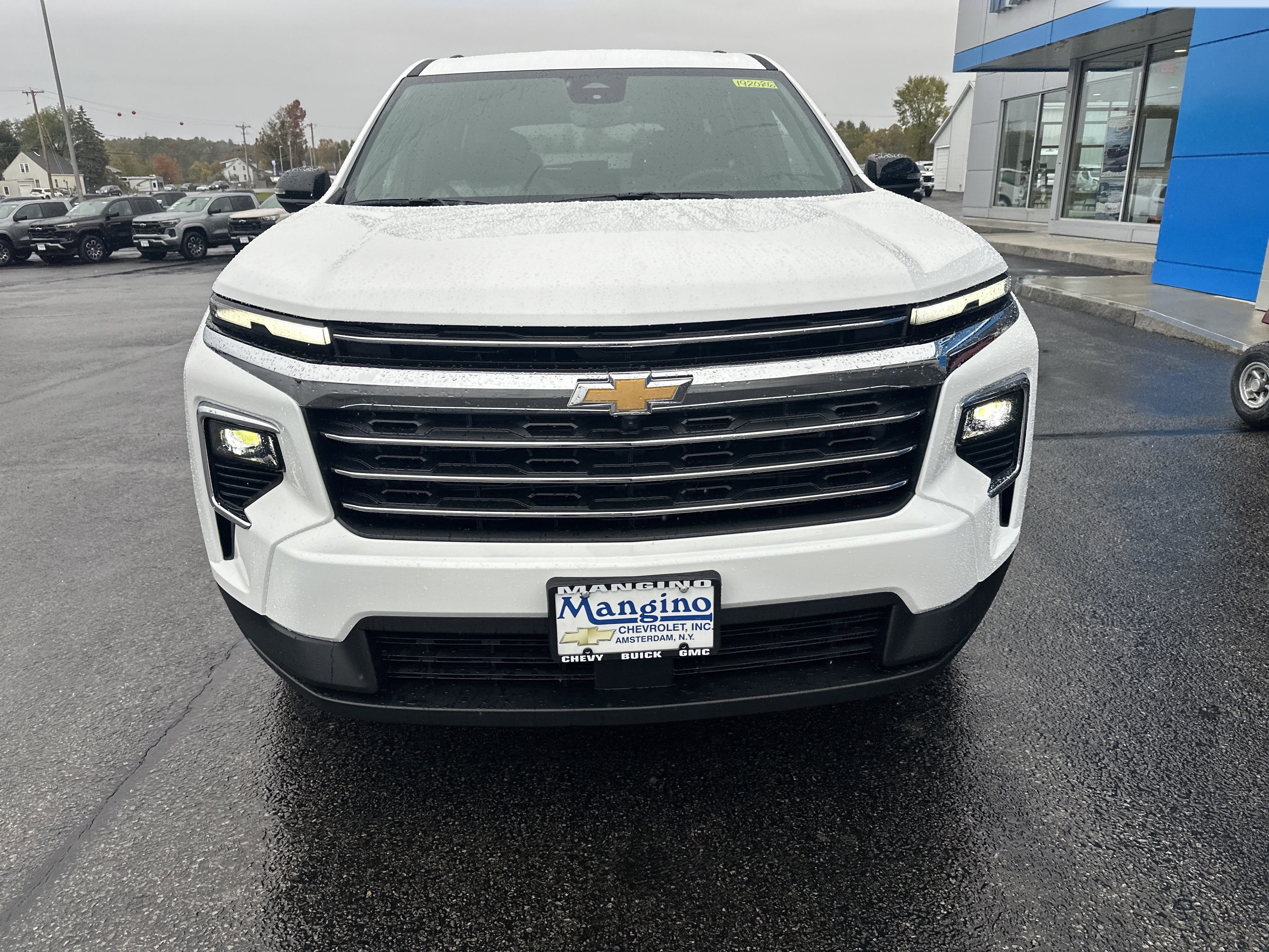 New 2026 Chevrolet Traverse LT w/ Driver Confidence Package AWD/4WD image 3