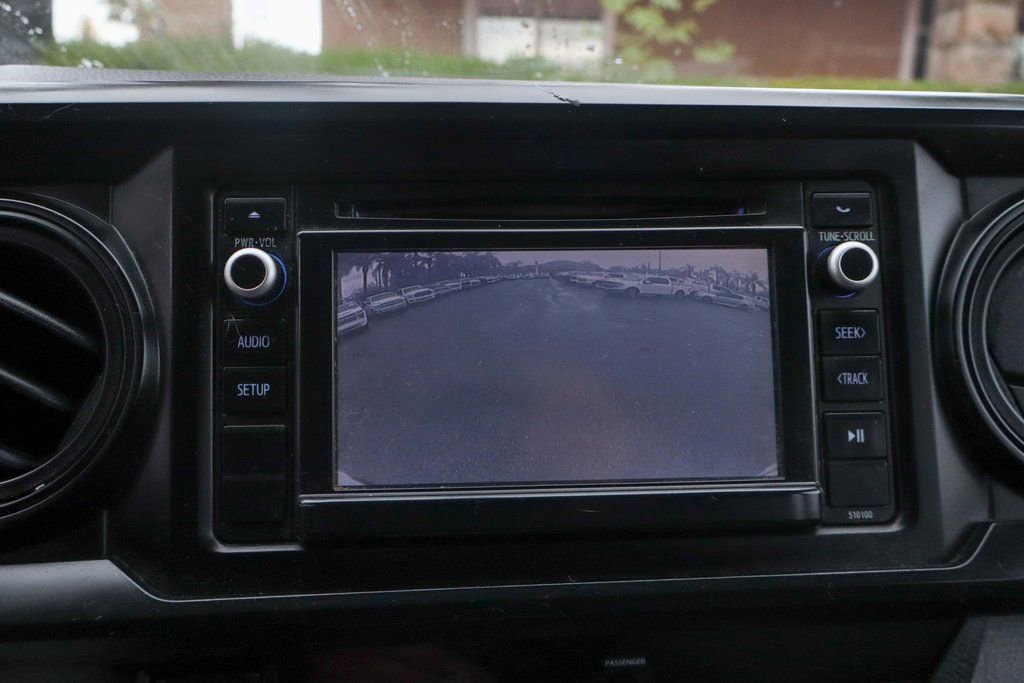 Used 2016 Toyota Tacoma SR image 28