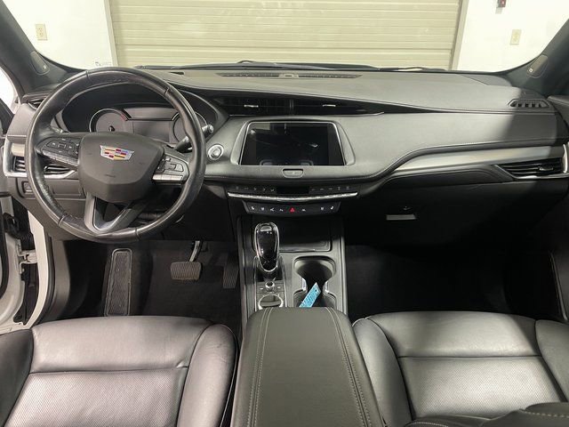 Used 2022 Cadillac XT4 Premium Luxury image 16