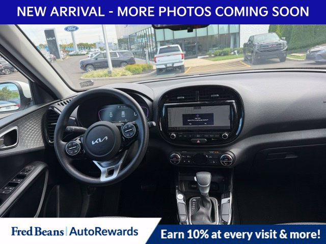 Used 2023 Kia Soul S FWD image 11