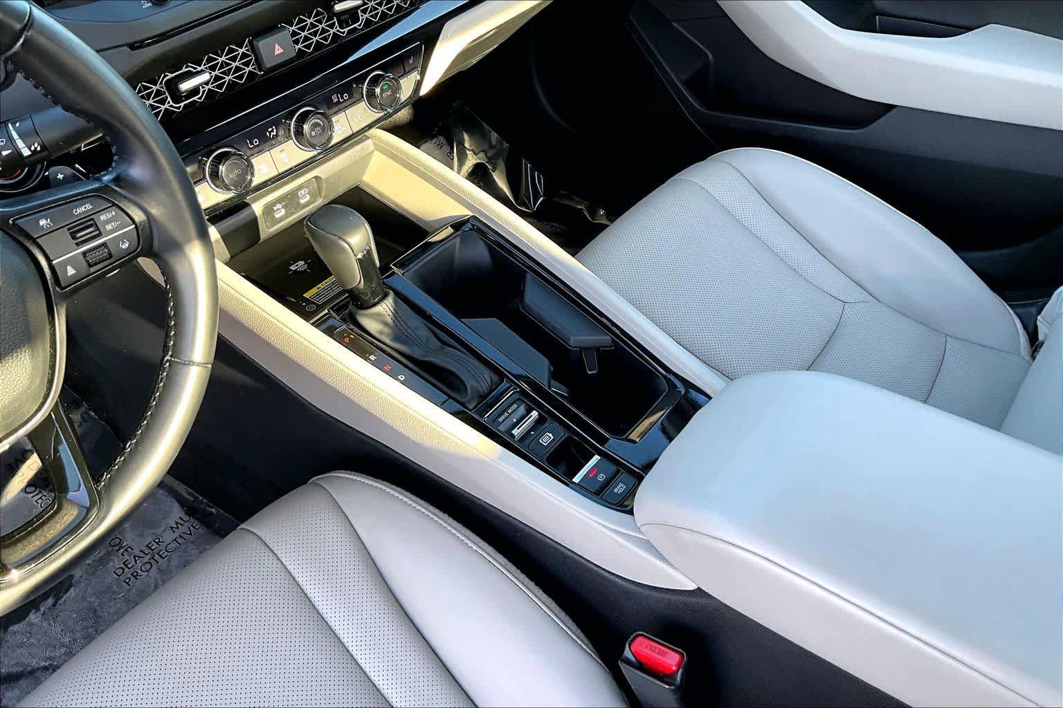 Used 2025 Honda Accord EX-L image 17