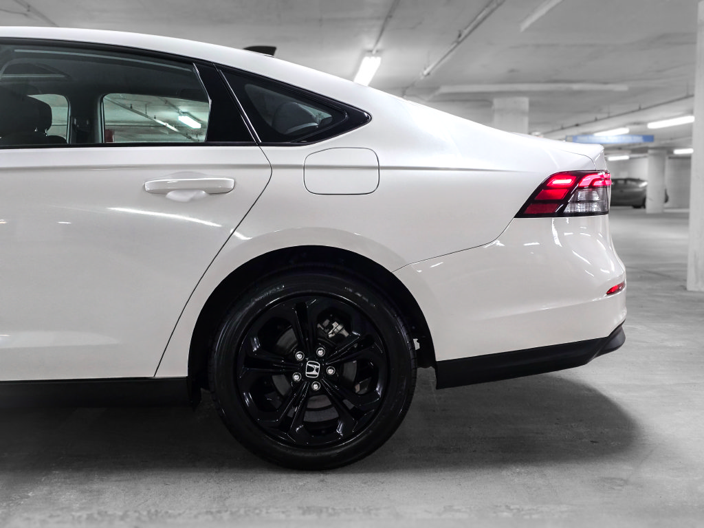 Used 2025 Honda Accord SE image 14