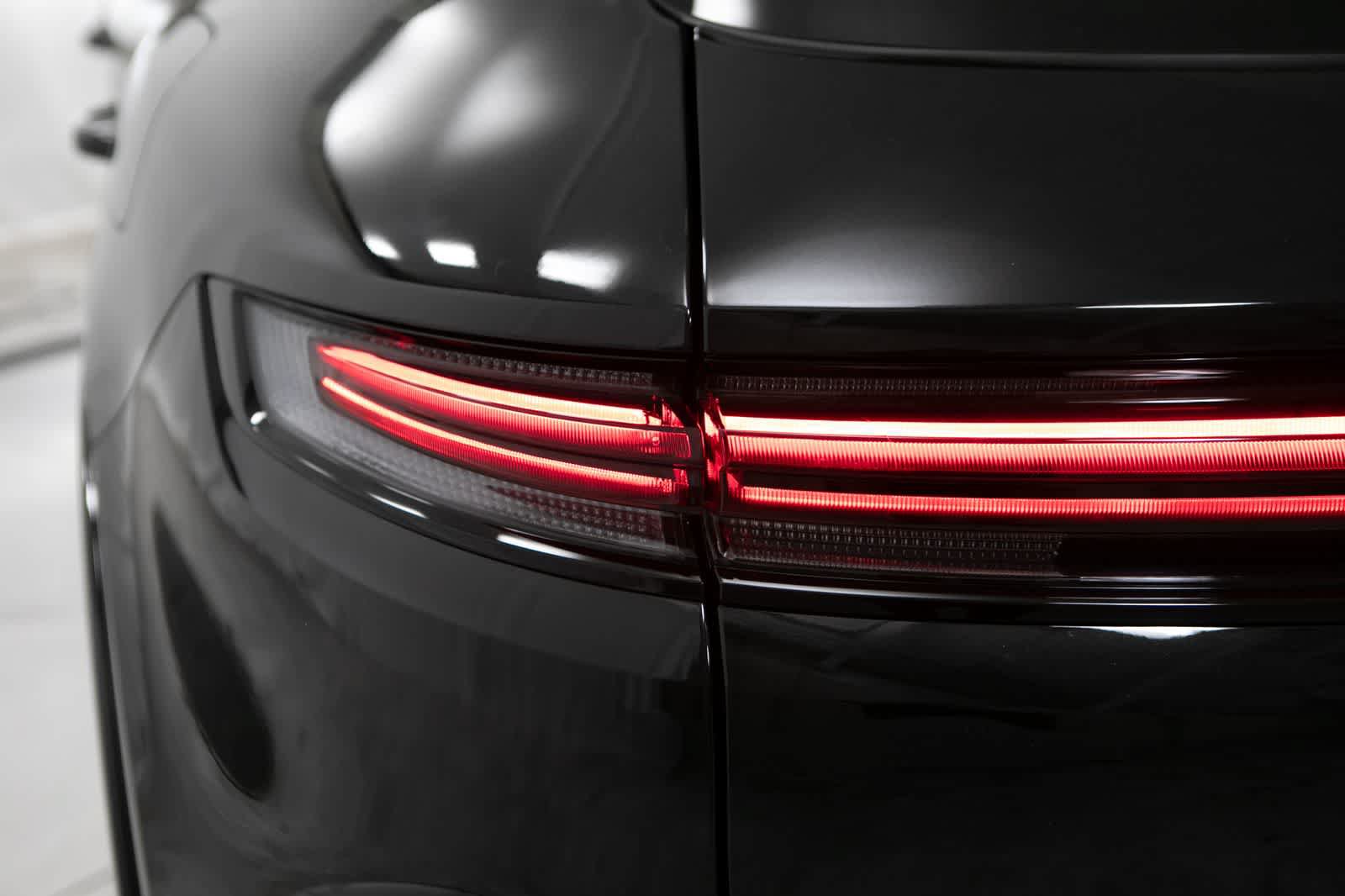 New 2026 Porsche Cayenne Turbo AWD/4WD image 18