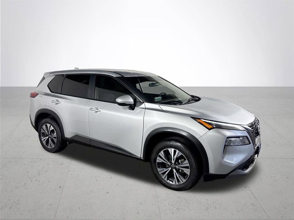 Used 2022 Nissan Rogue SV image 4