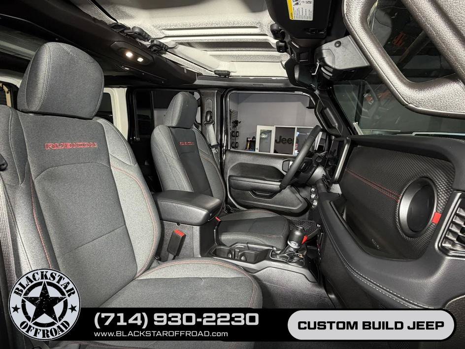 Used 2025 Jeep Wrangler Unlimited Rubicon AWD/4WD image 18