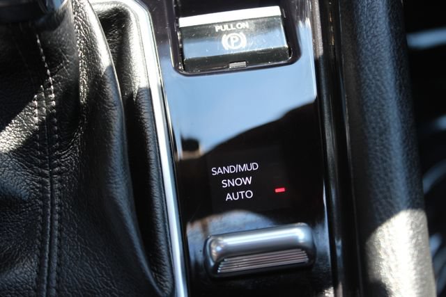 Used 2023 Jeep Compass Latitude AWD/4WD image 11