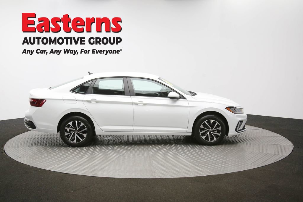 Used 2025 Volkswagen Jetta S image 43