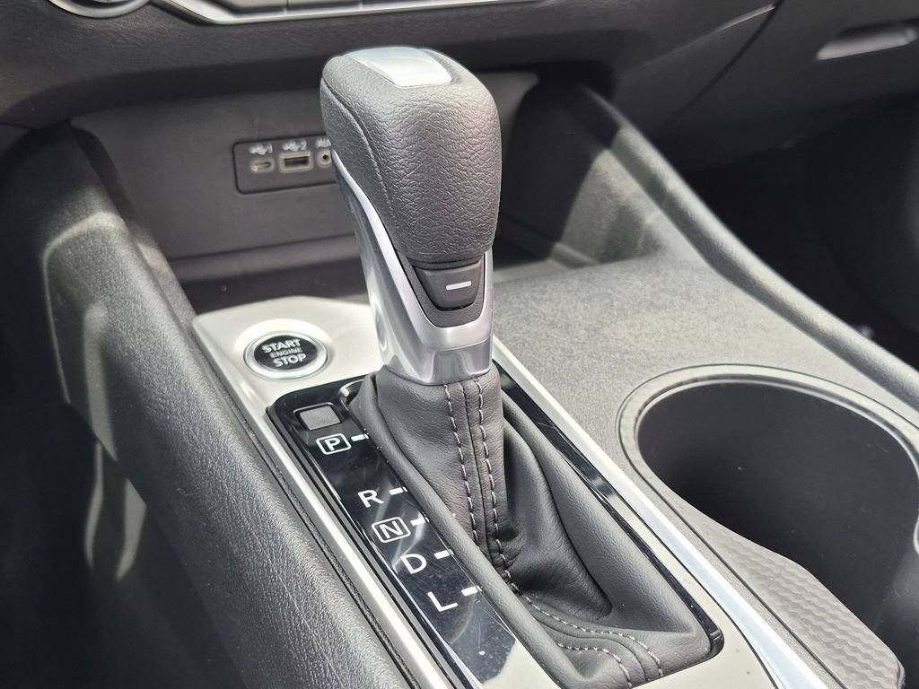 Used 2025 Nissan Altima 2.5 SV FWD image 16