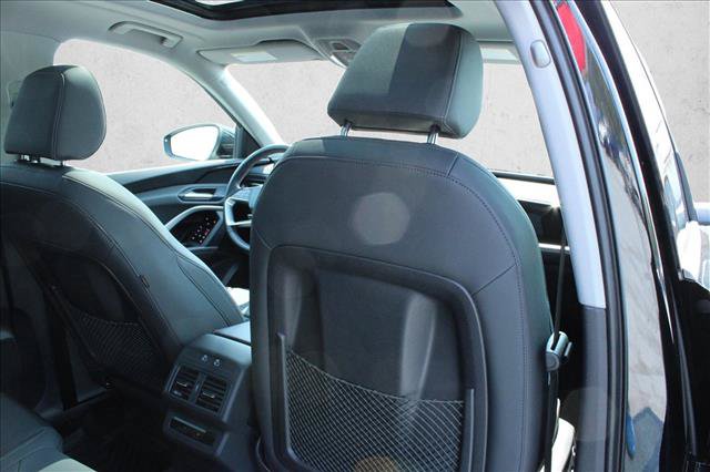 Used 2025 Audi Q5 Premium w/ Convenience Package AWD/4WD image 29