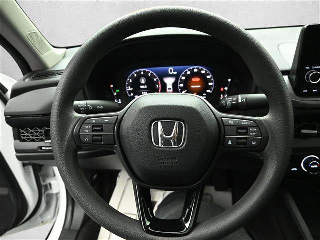 Used 2023 Honda Accord EX image 18