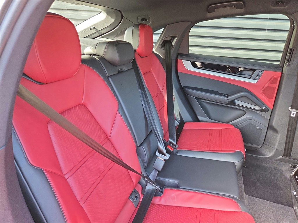 New 2026 Porsche Cayenne Coupe image 21