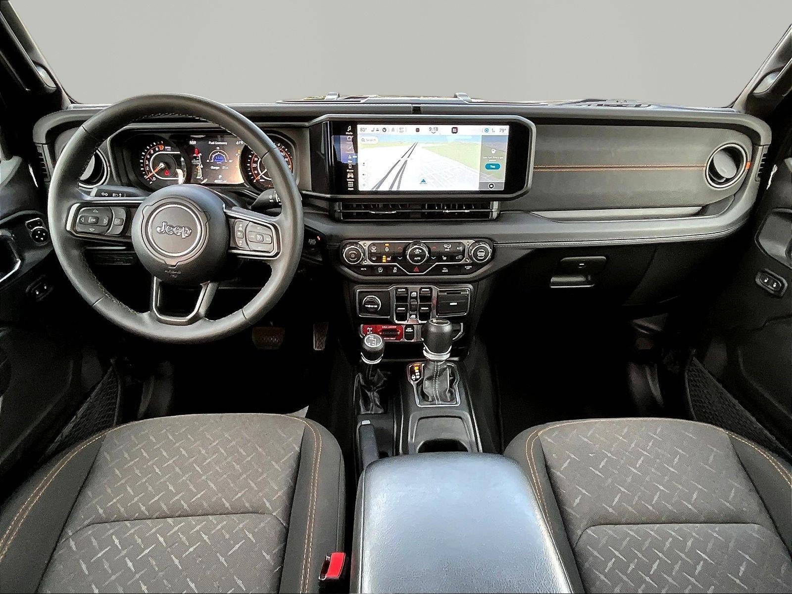 Used 2025 Jeep Gladiator Mojave w/ Convenience Group AWD/4WD image 7