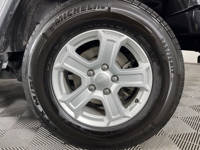 Used 2023 Jeep Wrangler Sport S image 13