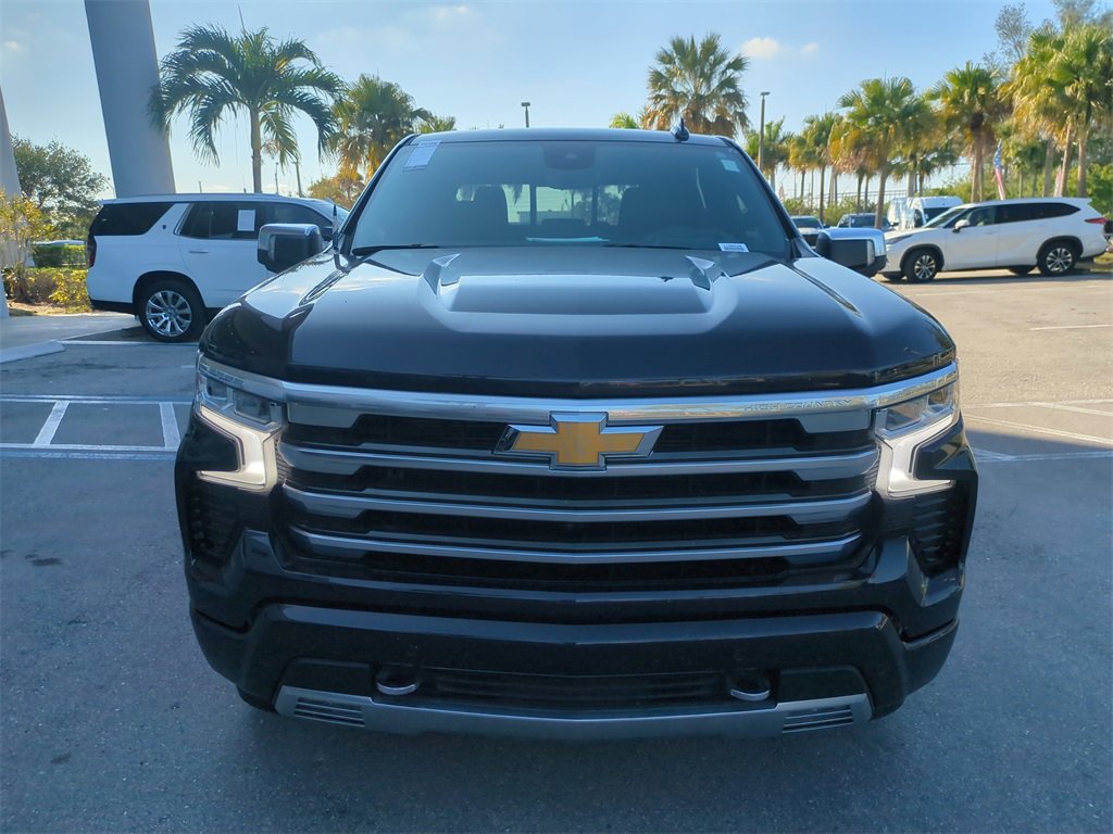 Used 2023 Chevrolet Silverado 1500 High Country w/ Technology Package image 3