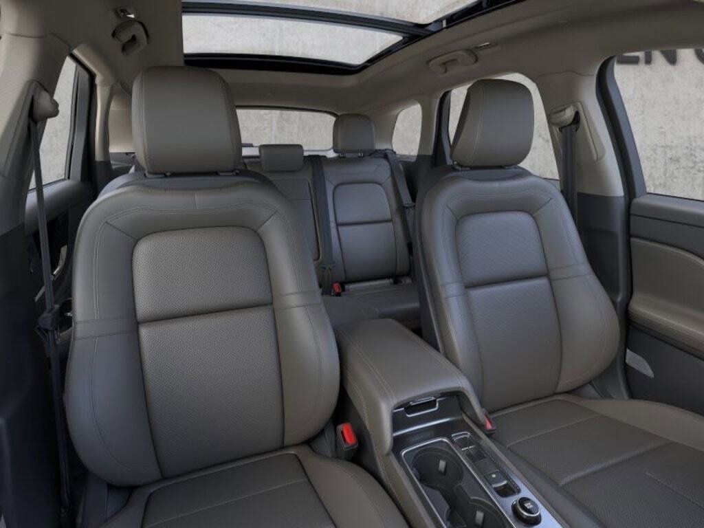 New 2025 Lincoln Corsair Grand Touring w/ Equipment Group 302A image 32