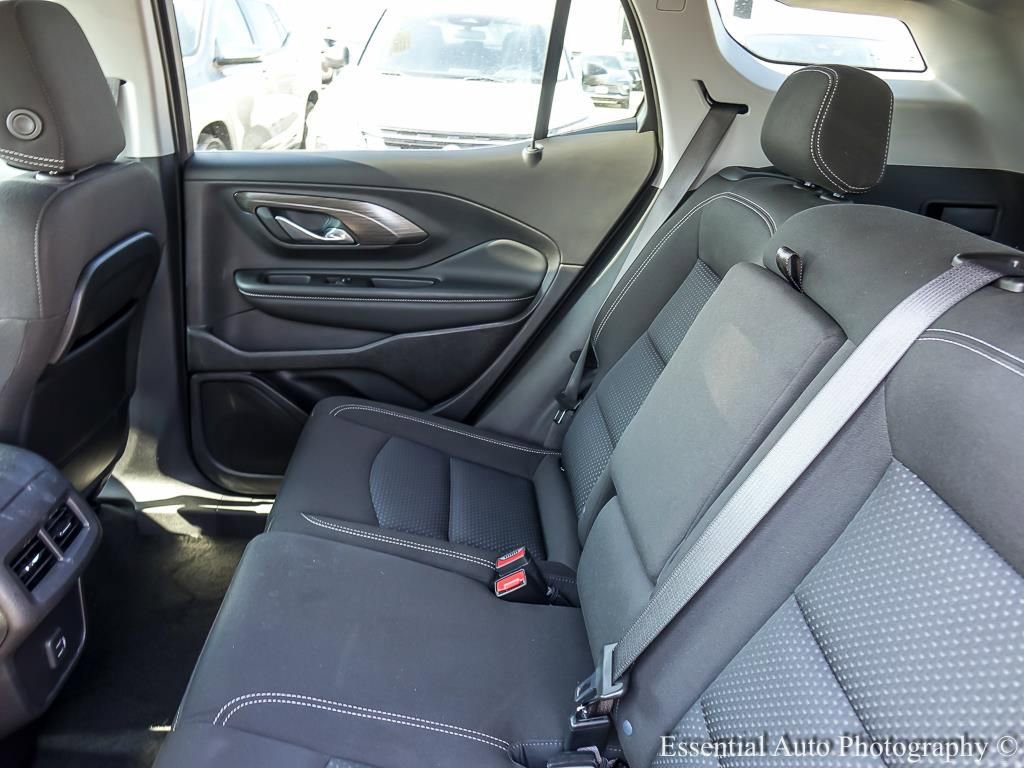 Used 2024 GMC Terrain SLE w/ Elevation Edition FWD image 11