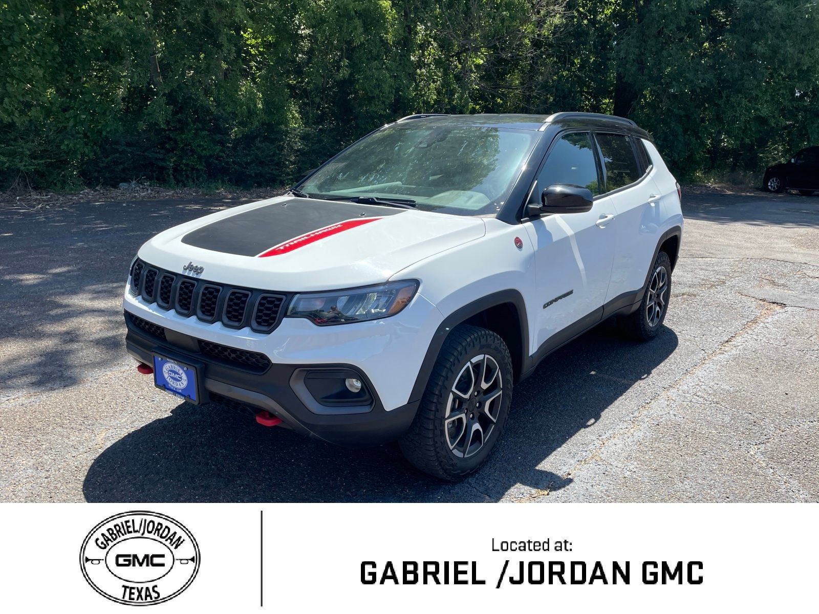 Used 2024 Jeep Compass Trailhawk AWD/4WD image 1