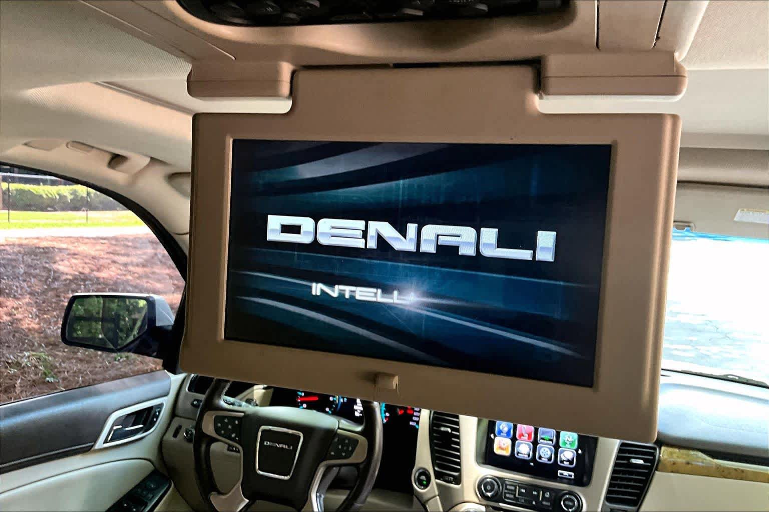 Used 2017 GMC Yukon Denali w/ Open Road Package RWD image 34