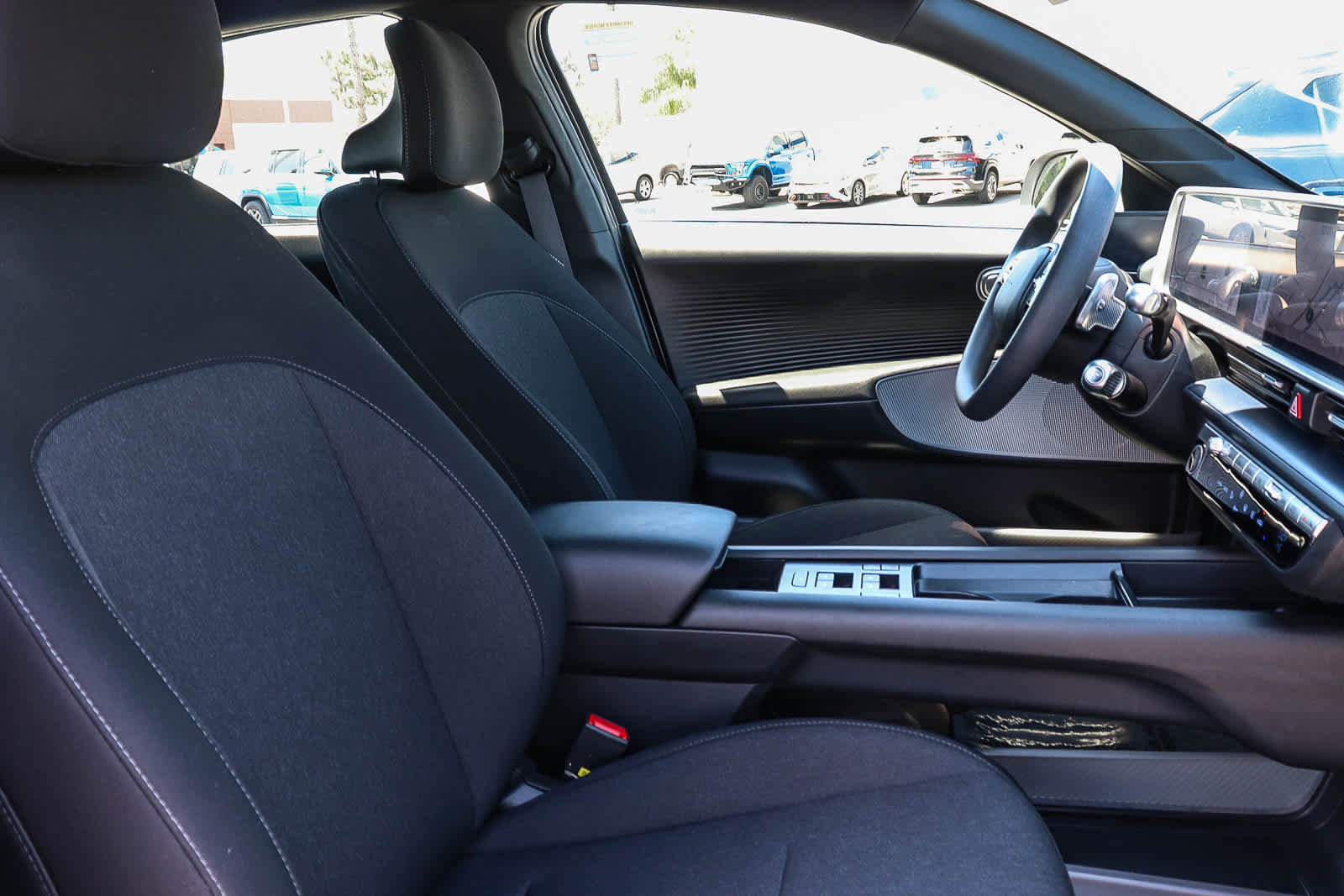 Used 2024 Hyundai Ioniq 6 SE RWD image 23