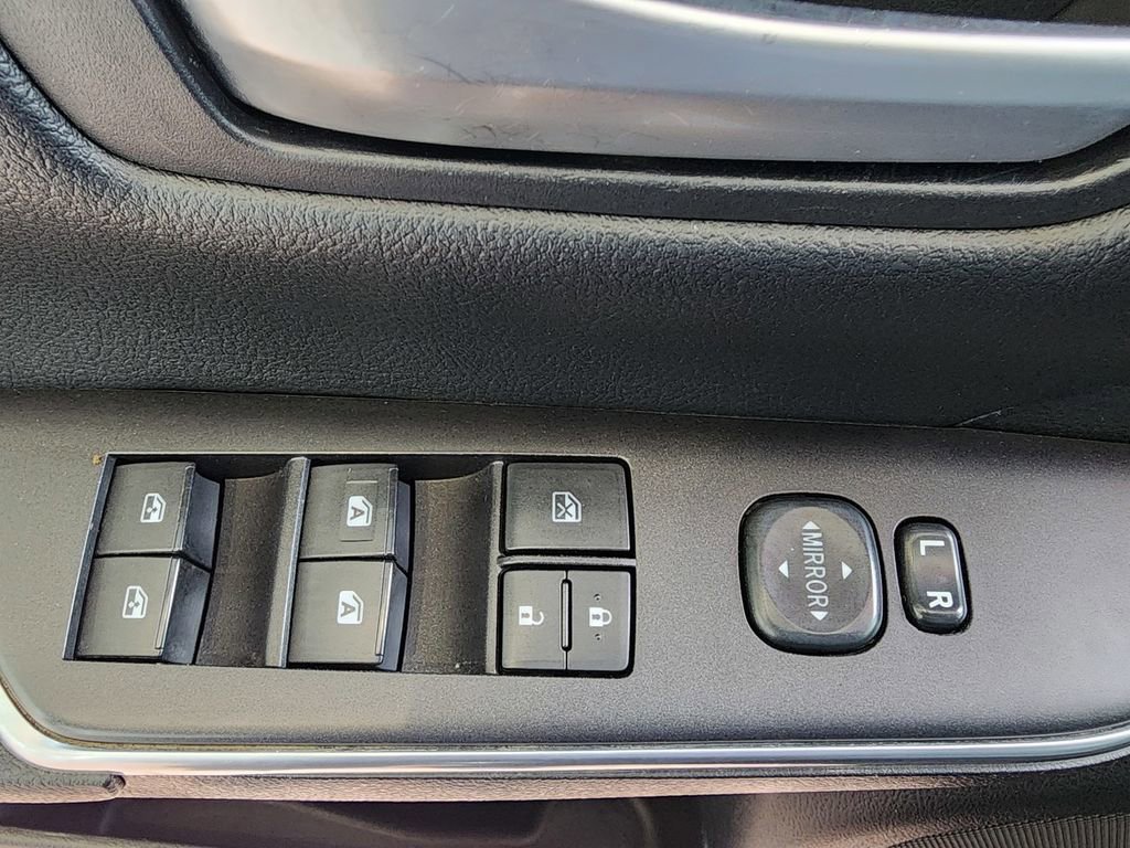 Used 2016 Toyota Camry LE FWD image 15