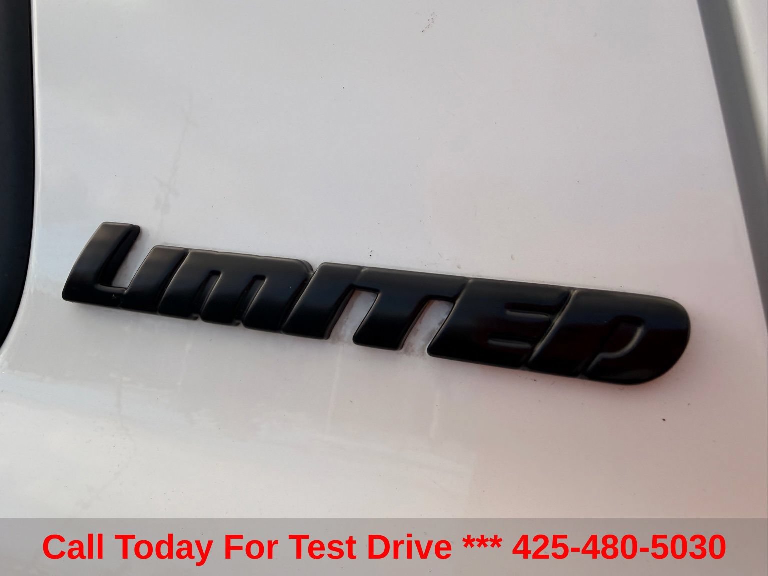 Used 2020 Toyota Sequoia Limited w/ Safety & Convenience Package AWD/4WD image 15