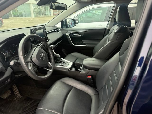 Used 2021 Toyota RAV4 XLE Premium AWD/4WD image 11