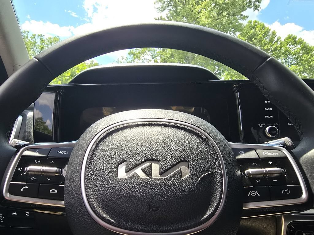 Used 2023 Kia Sorento S FWD image 27