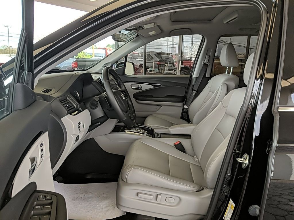 Used 2019 Honda Pilot Elite image 14