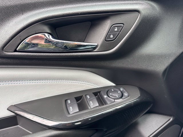 Used 2025 Chevrolet Trax LT FWD image 18