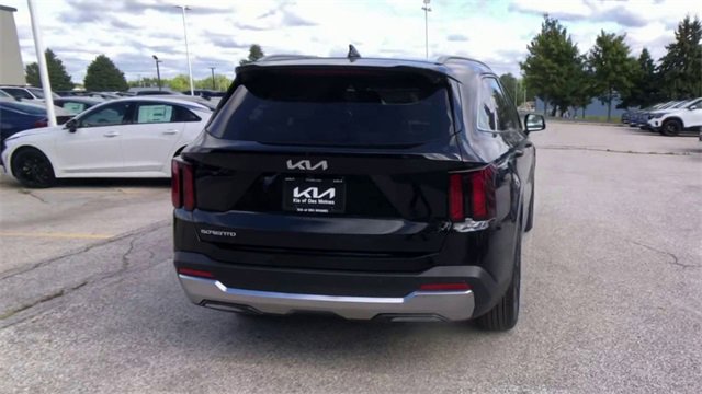 New 2026 Kia Sorento S image 2