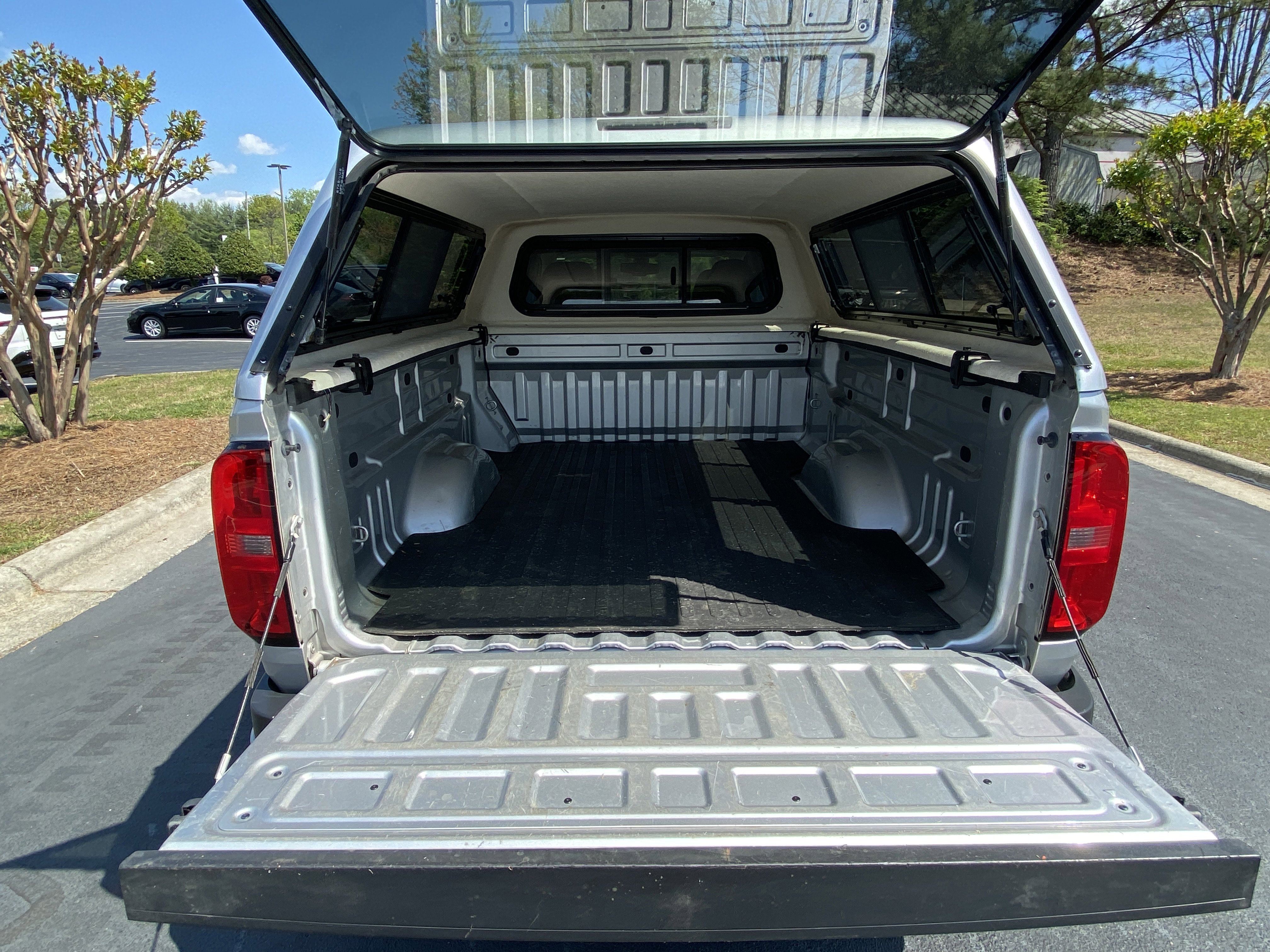 Used 2017 Chevrolet Colorado Z71 AWD/4WD image 21