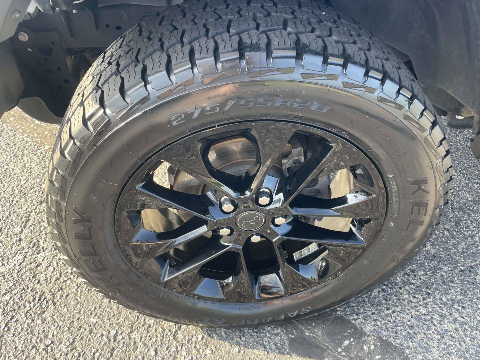 Certified 2024 Jeep Gladiator Sport AWD/4WD image 11