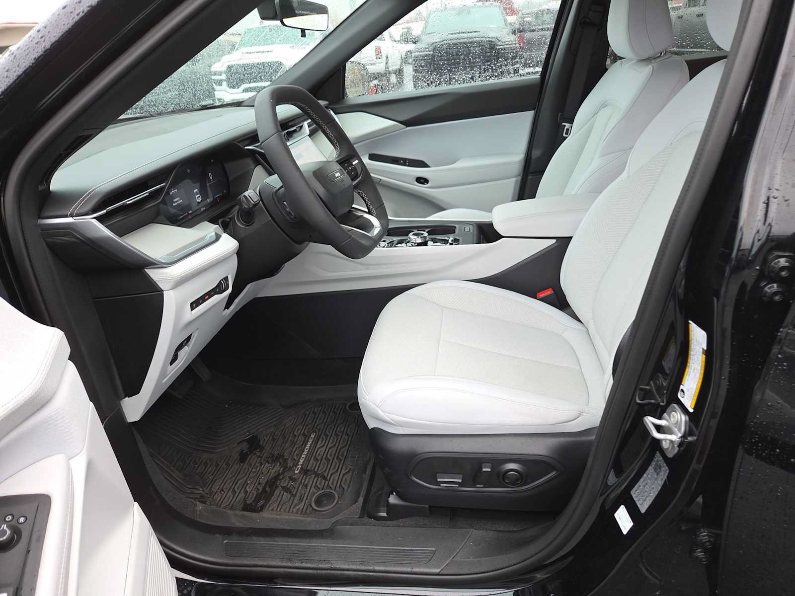 New 2026 Jeep Cherokee Laredo AWD/4WD image 19
